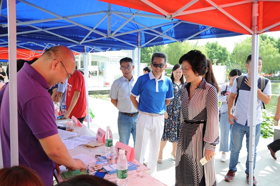 1505723032135868.jpg kx-huang.jpg
