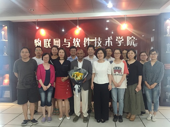 1498611424246184.jpg 新加坡国立大学Seeram Ramakrishna教授2.jpg