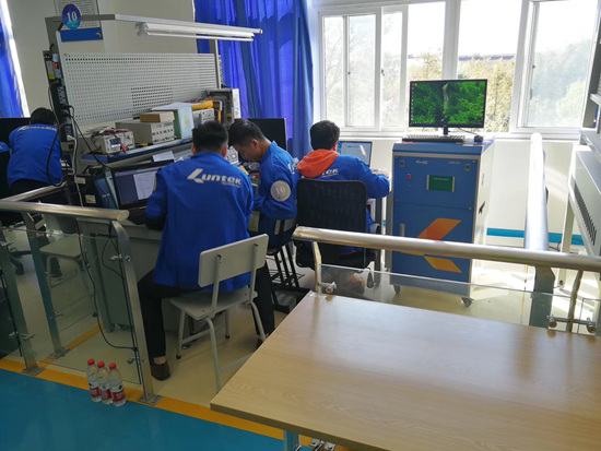 1540802794140030.jpg 电子魏巍2_副本.jpg